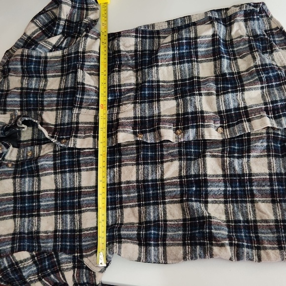 Pendleton Shirt Mens Plaid Size L but runs small Fits M Cut Off Sleeve - Picture 14 of 16